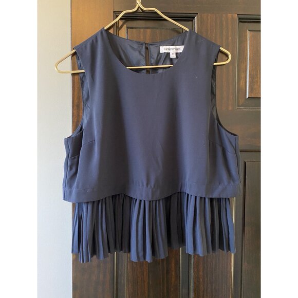 Elizabeth James Navy Tank With Pleated Detail Size M - Picture 2 of 7